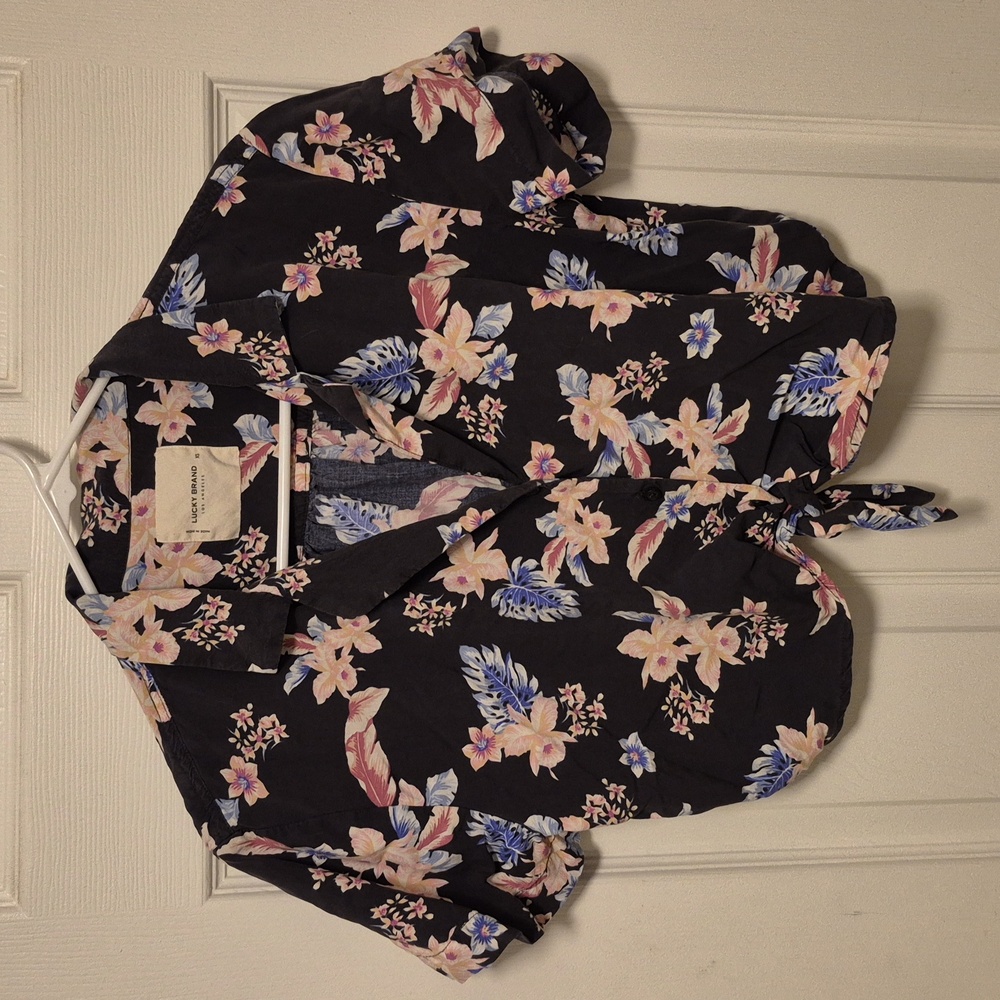 Floral Button-down Crop-top